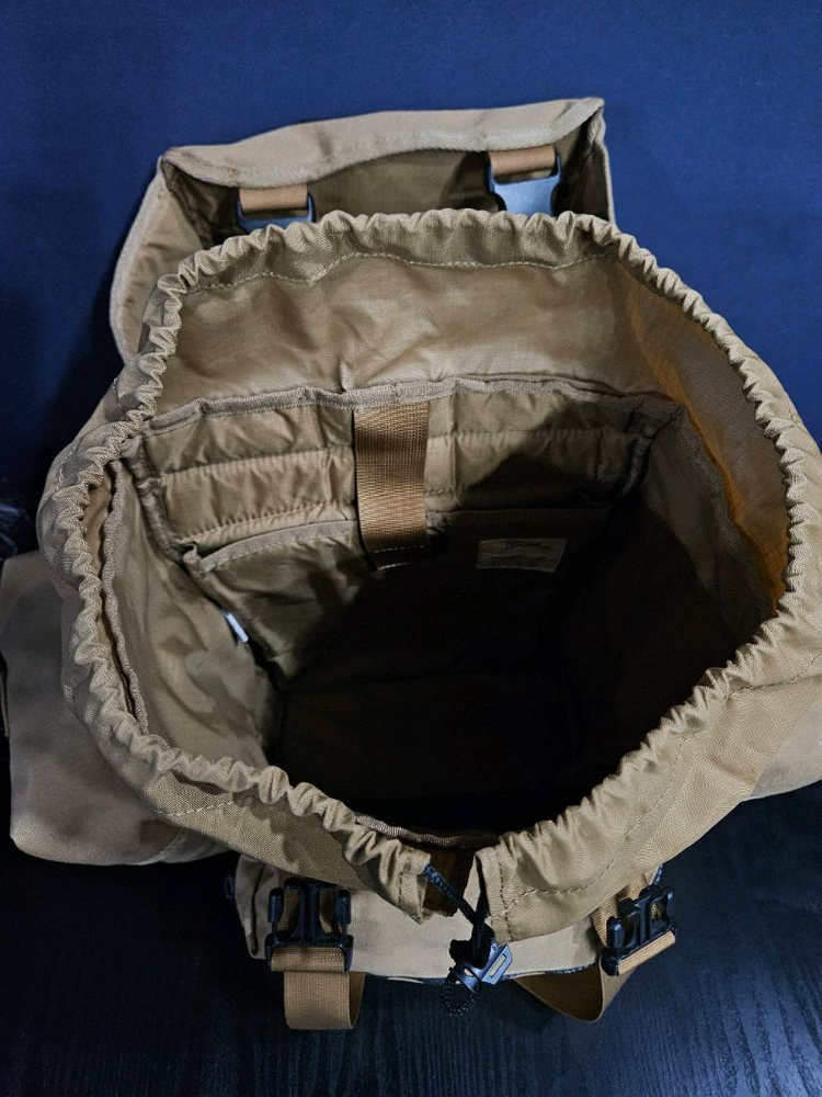 내셔널지오그래픽 카멜 남성 밀리터리 백팩--8