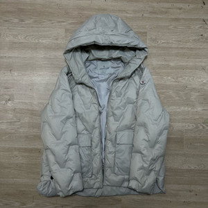 몽클레어 여성 시그니처 와펜 후드 패딩 점퍼 [그레이] L/100