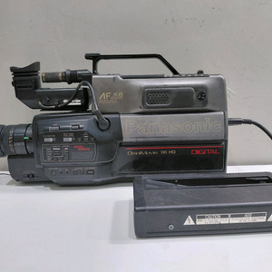 빈티지 파나소닉 OmniMovie VHS 캠코더 (소품/수집용)