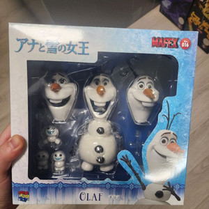 마펙스 올라프 팝니다. 1/12액션피규어