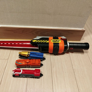 트레인포스 유도브레이커. 경광봉