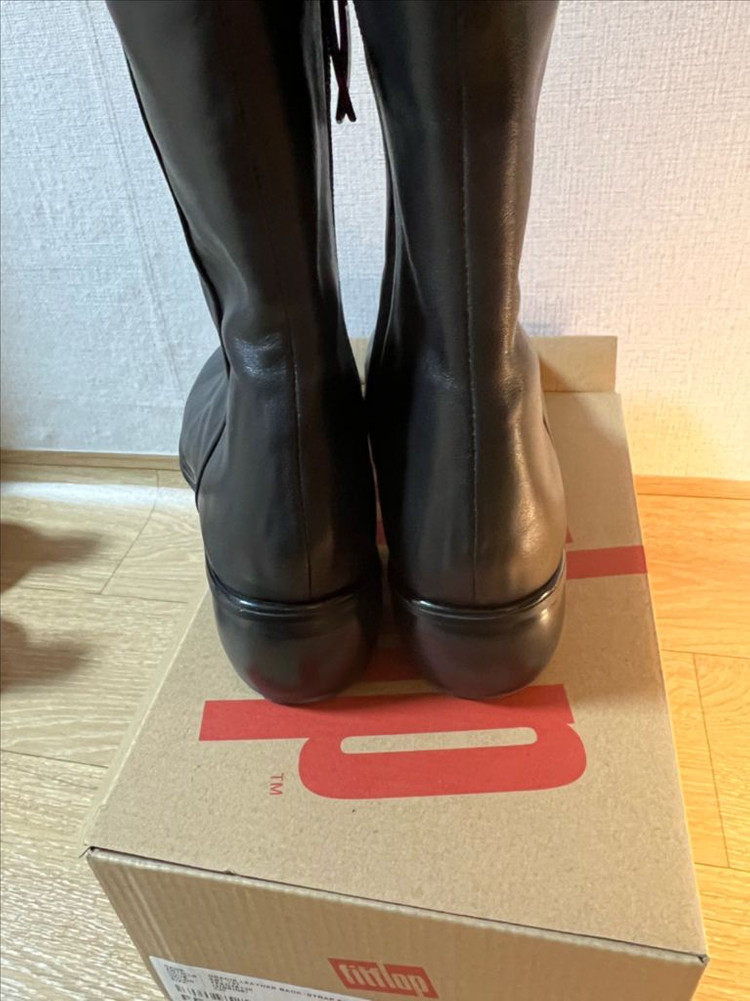 슈콤마보니 블랙 레더 앵클부츠--2