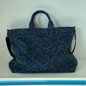 버버리 오르몬드 토트백 숄더백