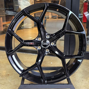 아우디 RS7 신형 글로스블랙 스타일 20인치 신품휠 A6 A7