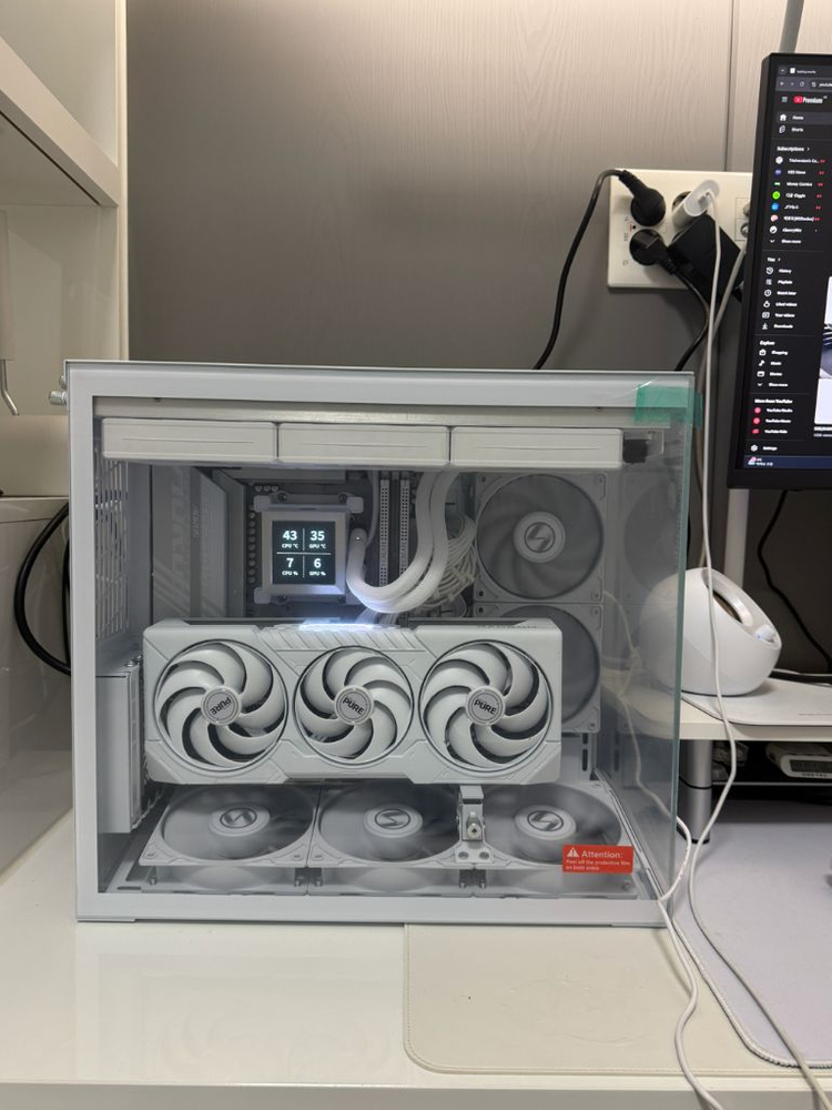 9800x3d 9070xt 리안리 non-rgb 이미지