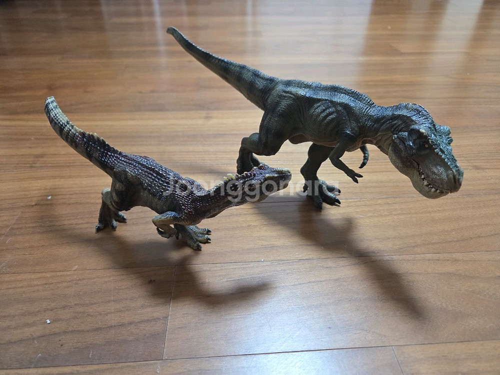쥬라기월드 공룡 + 피규어2종--1