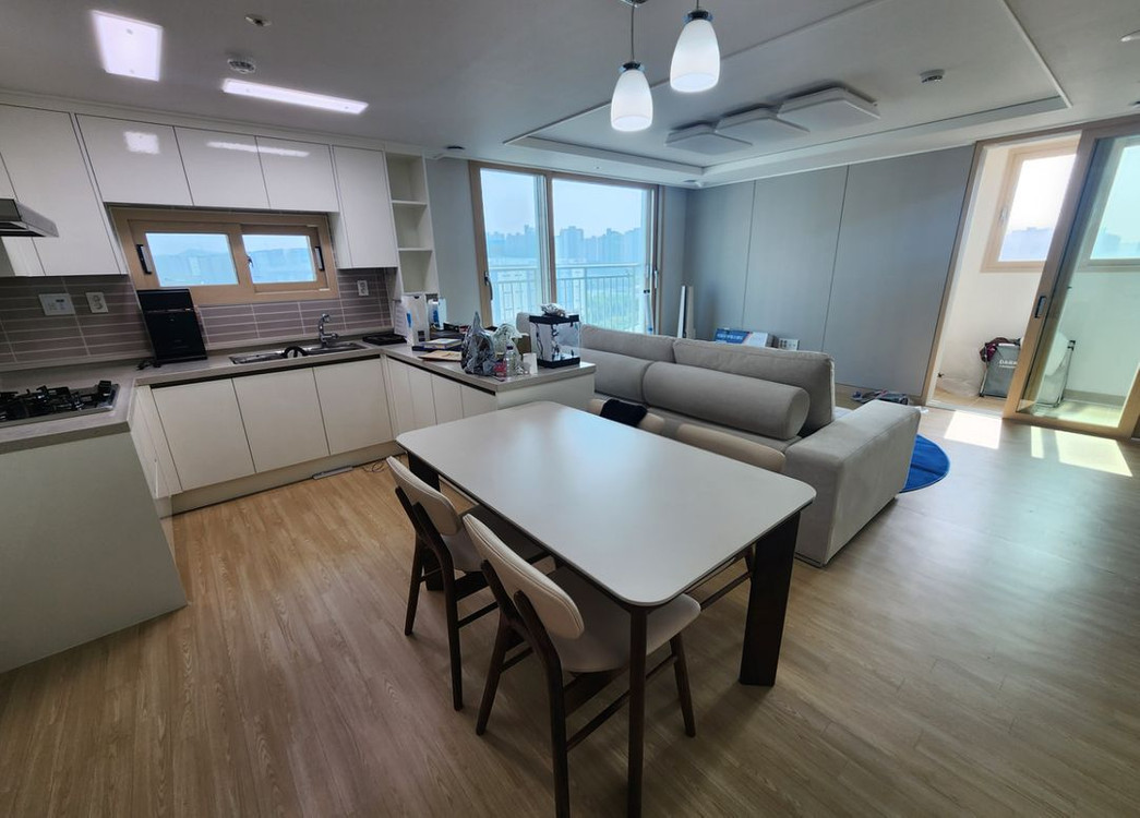 라미에스 오스비 4인 식탁 세트--6