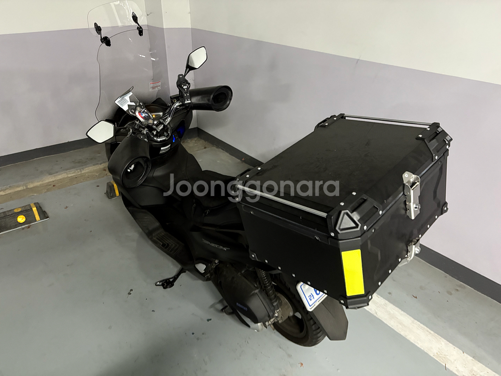 혼다 PCX125 블랙 오토바이 (탑박스, 헬멧 포함)--1
