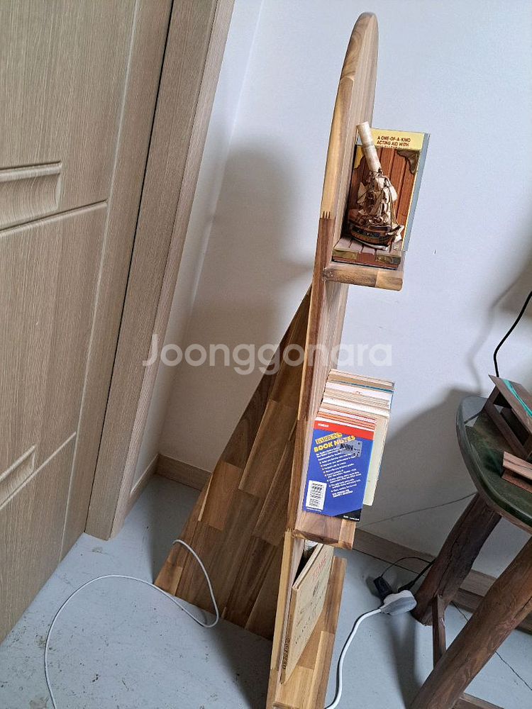 북스탠드 겸용 장식장 수납장--2