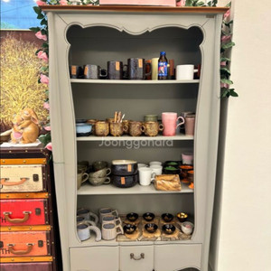 앤틱 스타일 올리브그레이 장식장 선반