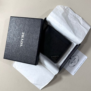 [OS/당일출고]프라다 사피아노 반지갑