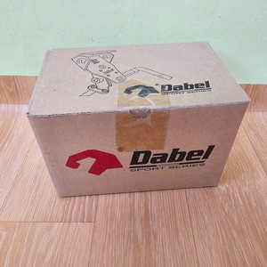 새것 오토바이.전기바이크. 충전 자석 거치대 팝니다