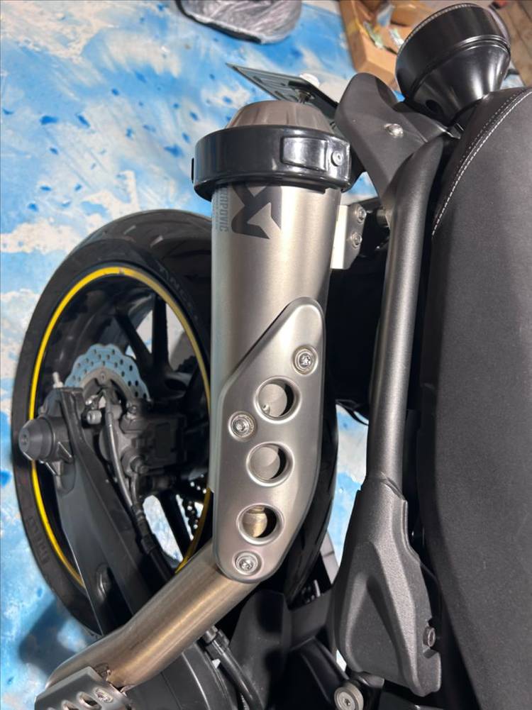 XSR700 이미지