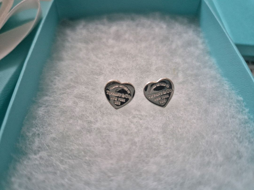 티파니앤코 리턴 투 티파니 하트 태그 스터드 이어링 스털링실버 이미지