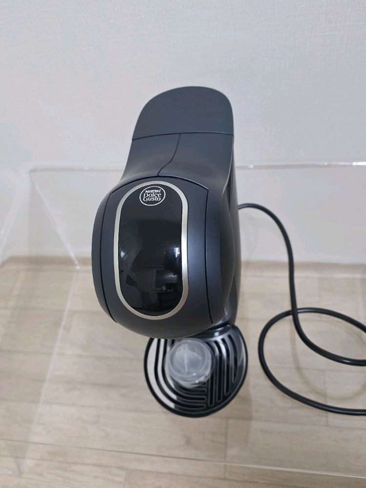 돌체구스토 커피머신 판매합니다.(배송비포함)--1