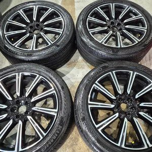 볼보XC90 20인치 순정 휠타이어 판매합니다 이미지