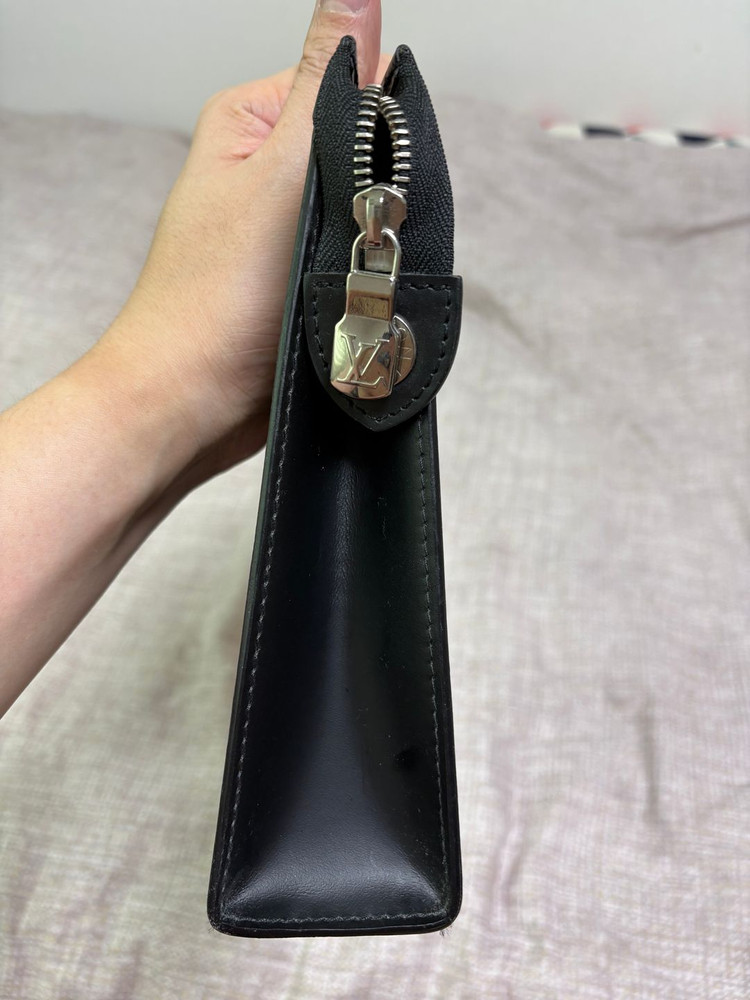 루이비통 다미에 그라피트 클러치백 이미지