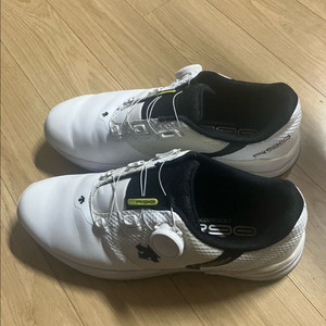 데상트 R90 boa 골프화