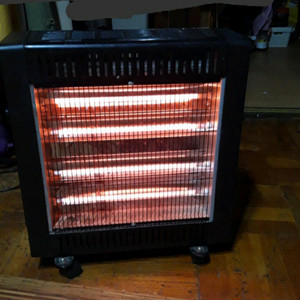 전기난로 열선4개(32인치티비크기)추가무료 온풍기는 무료나눔합니다 이미지