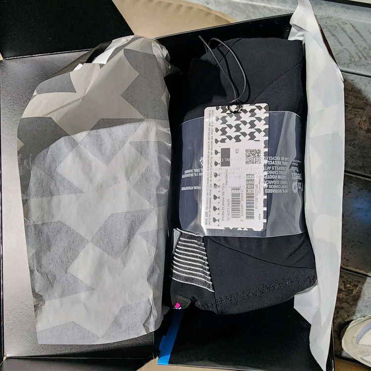 아소스 디요라RS 윈터빕 팝니다--1