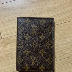 루이비통 여권지갑