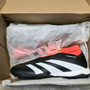 아디다스 프레데터 리그 LL 풋살화 판매합니다