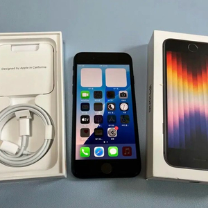 아이폰se3 미드나이트128기가,배터리73프로인스타 감성 사진찍기 좋음모든기능 정상배터리73프로상태 ㅡA급인데 모서