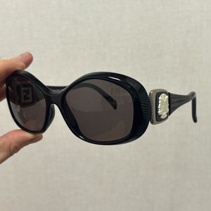 펜디 여성 선글라스