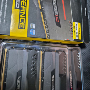 커세어 ddr4 32gb(8x4) 벤전스 메모리 이미지