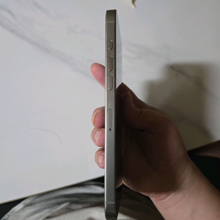 아이폰16pro max256GB--4