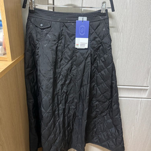 지스튜디오 포켓 패딩스커트