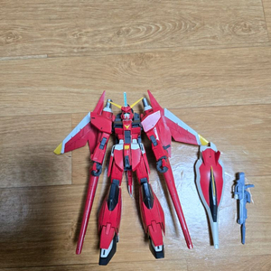 무등급 1/100 세이버 건담 건프라 프라모델 가조립