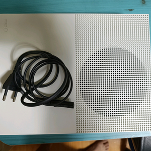 XBOX ONE S 화이트 본체 + 전원 케이블