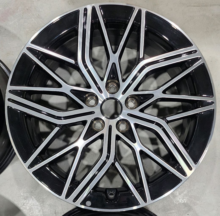 제네시스 G90 RS4 19인치 휠, 제네시스 G90 19인치 휠--2