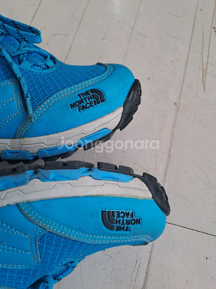 노스페이스 등산화입니다--3