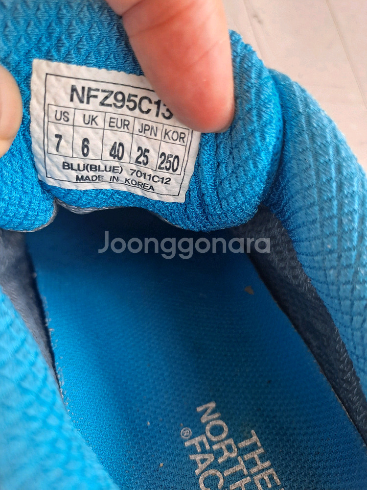 노스페이스 등산화입니다--4