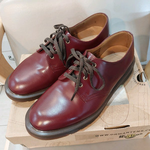 닥터마틴 스미스 4홀 옥스블러드 빈티지 스무스 더비슈즈 UK6 250mm 택포10만9천원