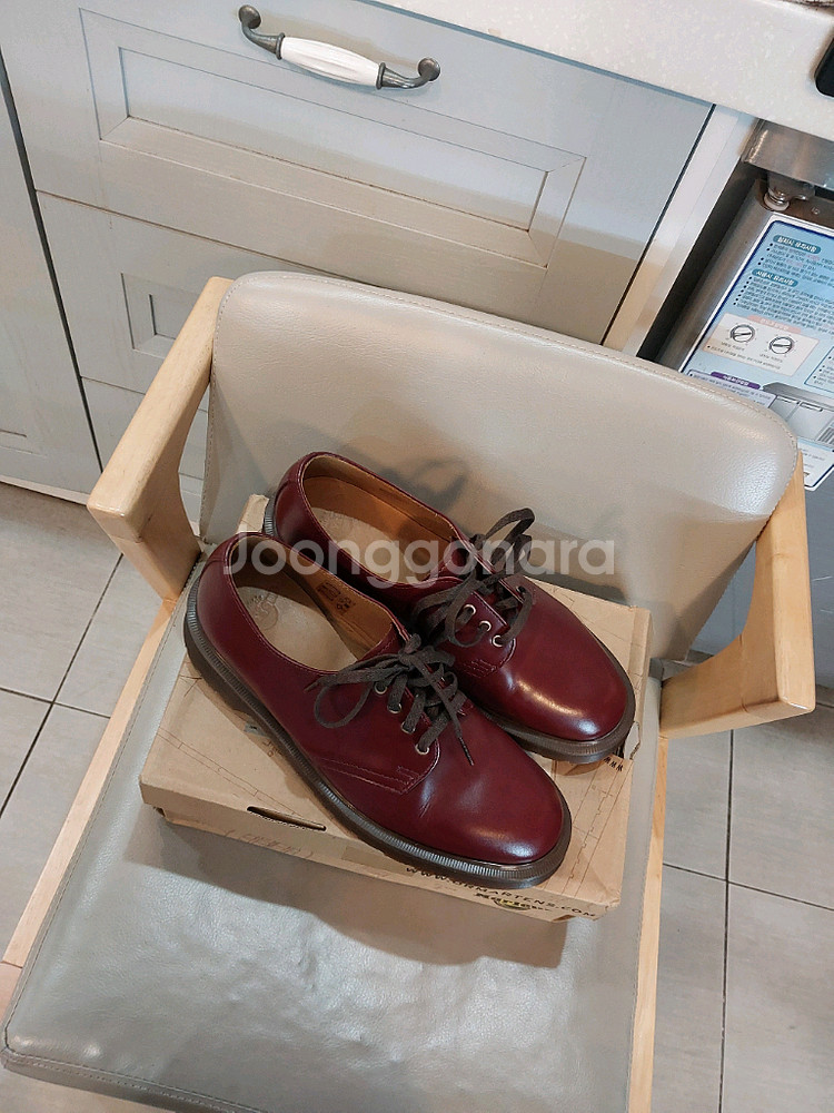 닥터마틴 스미스 4홀 옥스블러드 빈티지 스무스 더비슈즈 UK6 250mm 택포10만9천원--8