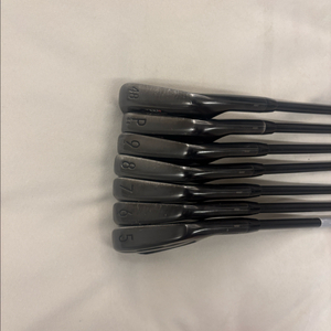 타이틀리스트 T100s 한정판 블랙에디션 아이언세트 골프채 팝니다.