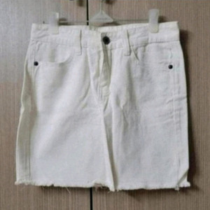 화이트스커트M