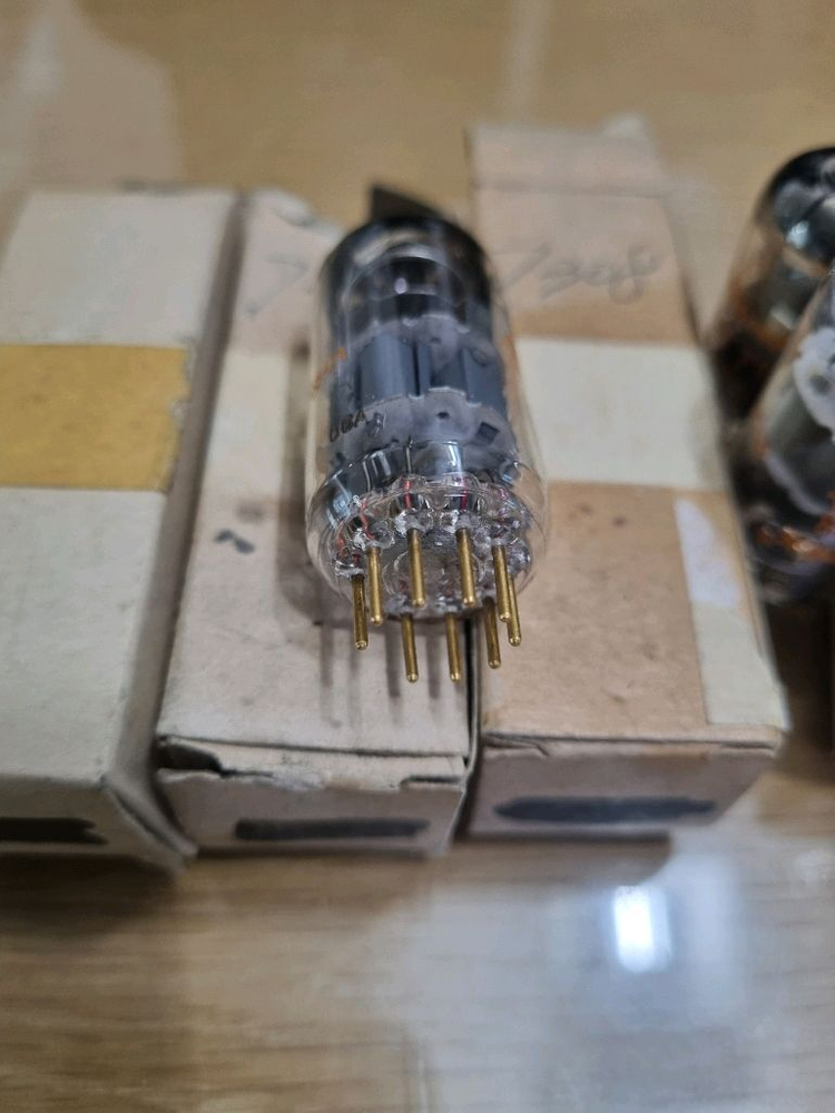 진공관 6di8 지구본 7308 미사용품--5