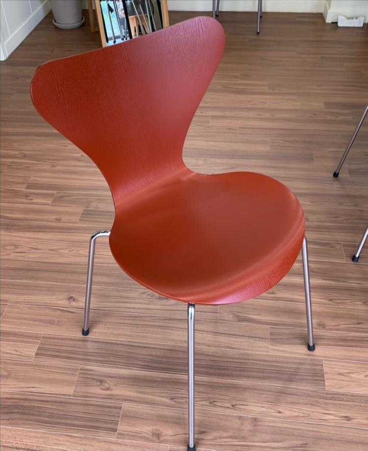 프리츠한센 세븐체어 이미지