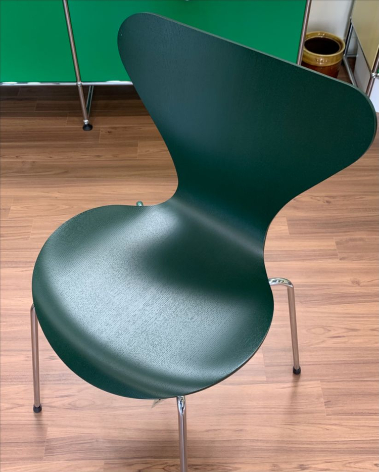 프리츠한센 세븐체어 그린 이미지