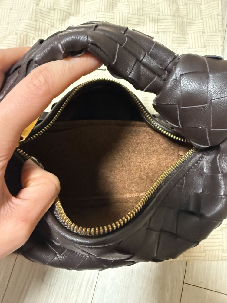 (주말특가)보테가 베네타 조디백 미니 폰단트--3