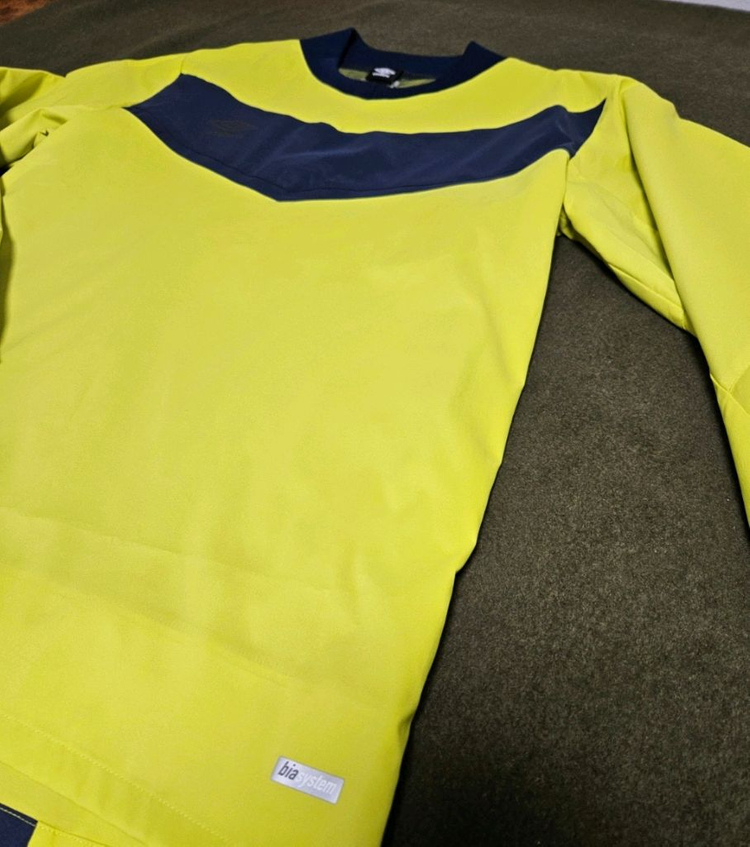 UMBRO 엄브로 트레이닝 쉘탑--3