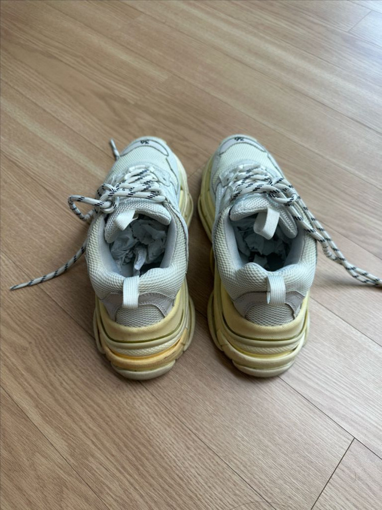 발렌시아가 트리플s 화이트 36 판매 이미지