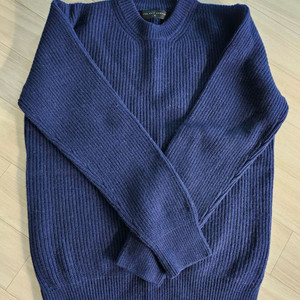 더니트컴퍼니 니트 스웨터 이미지