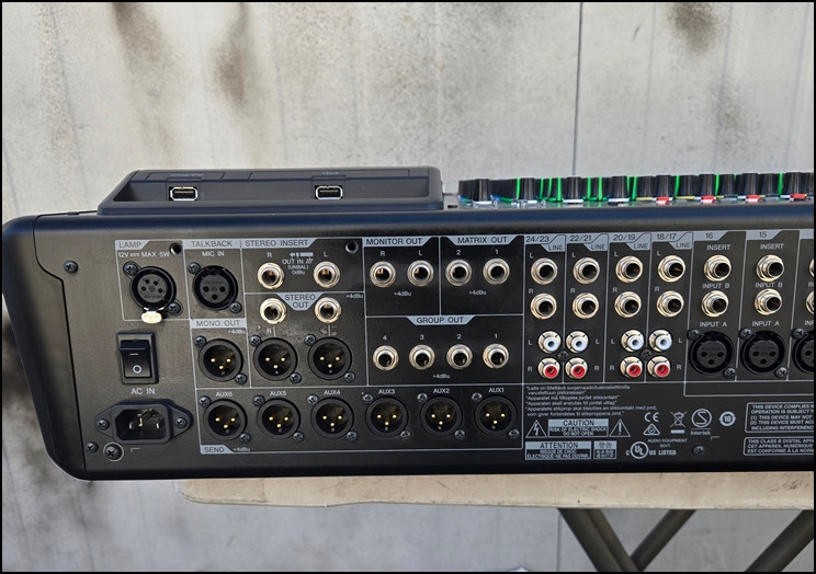 야마하(YAMAHA) MGP24X 24채널 프리미엄 믹싱 콘솔 이미지