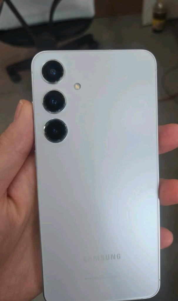 갤럭시 S24플러스 그레이 256G 판매합니다--2