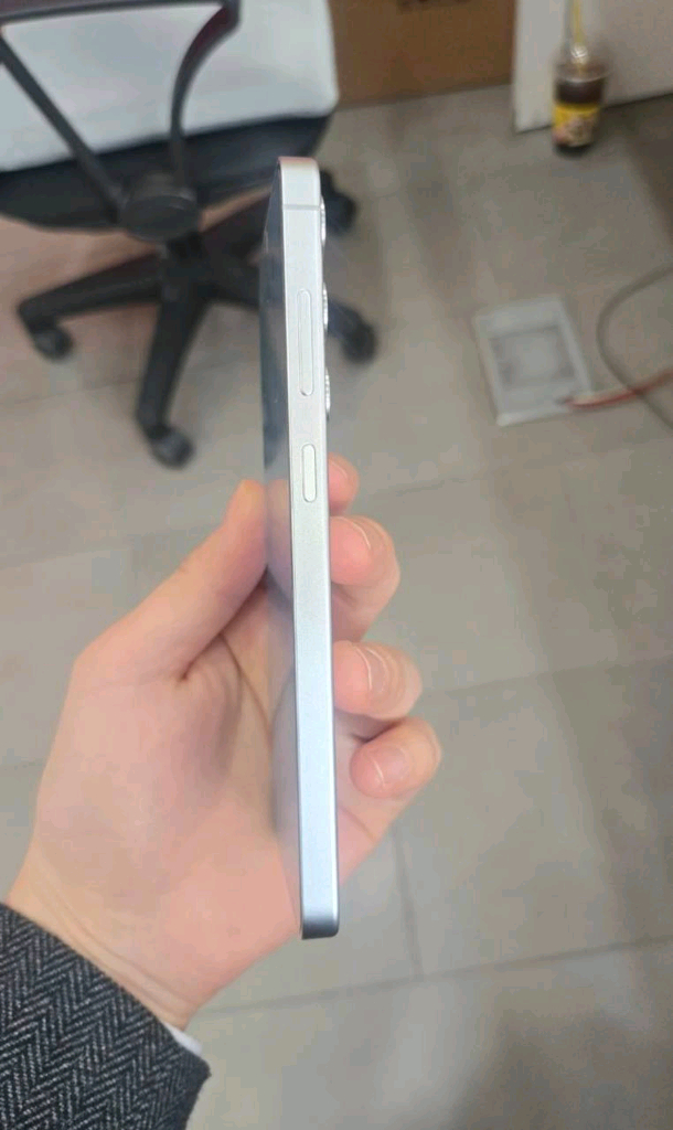 갤럭시 S24플러스 그레이 256G 판매합니다--4